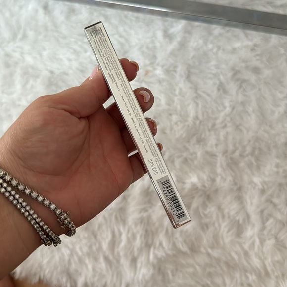 NEW Buxom POWER LINE™ LASTING EYELINER in demure dolly - Picture 6 of 6